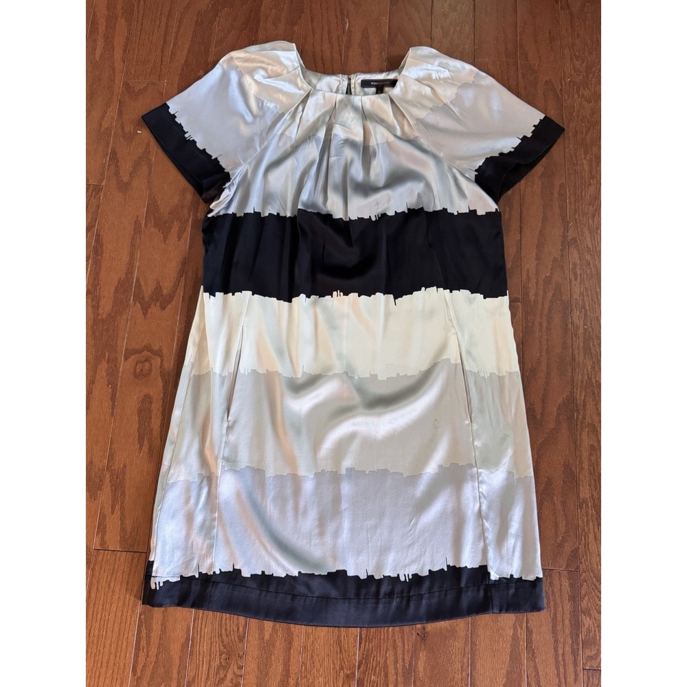 💙BCBGMAXAZRIA Sz S Silk Blend Top Metallic Pearl Gray Luxe Evening Minimalist‎